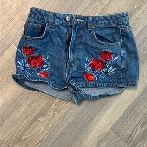 Coachella H&M Rose embroidered denim shorts 6